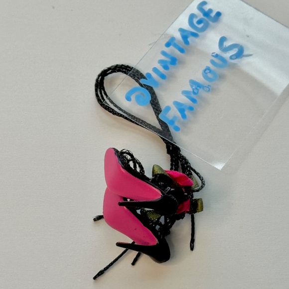 Integrity Gardenia Baroness Agnes Fashion Royalty Flower Rose Shoes Heels Floral - Picture 2 of 3